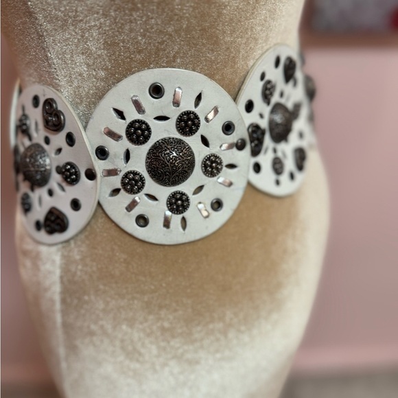 White Leather and Silver Decorative Boho Western Statement Belt main image 4